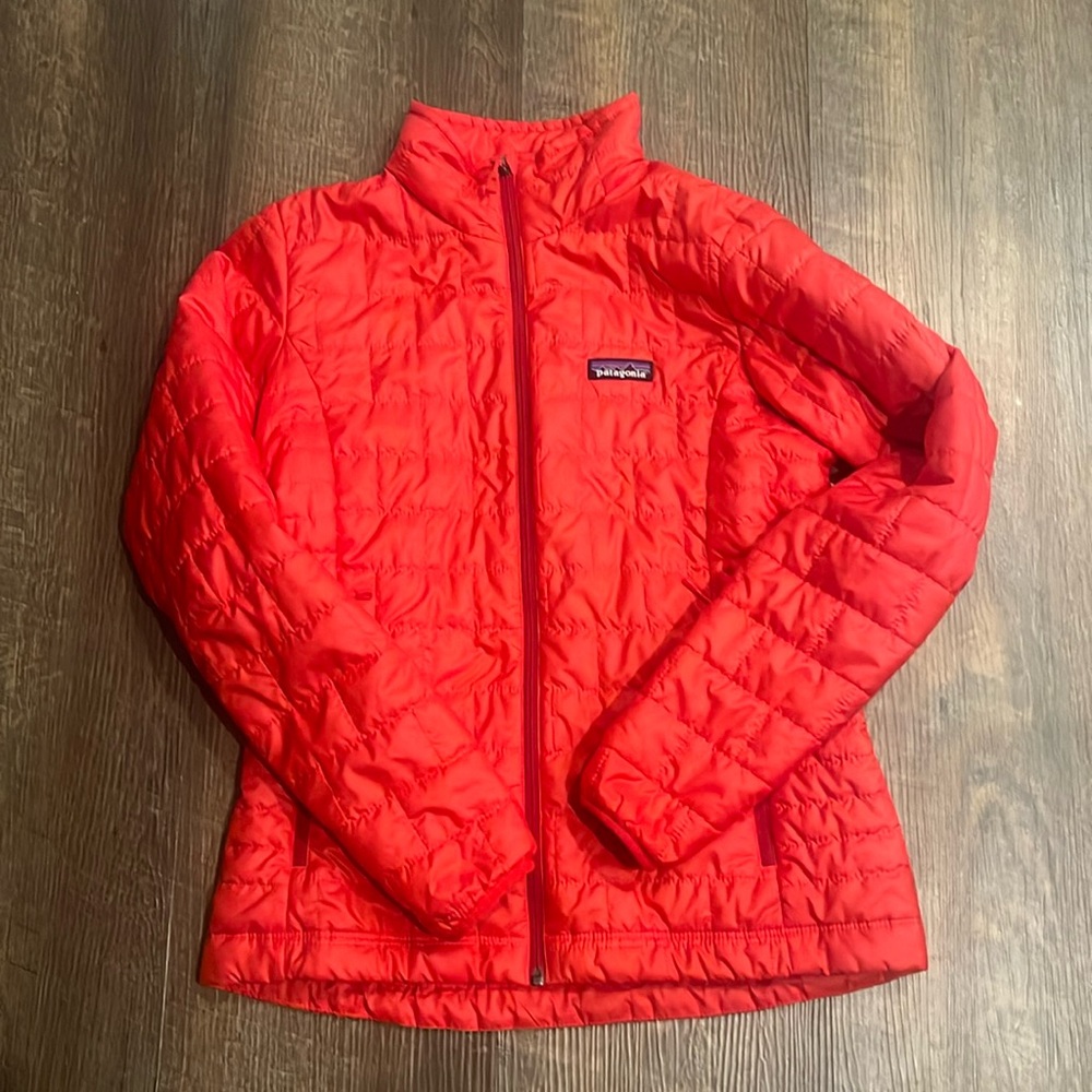 Patagonia women’s nano puff jacket red S